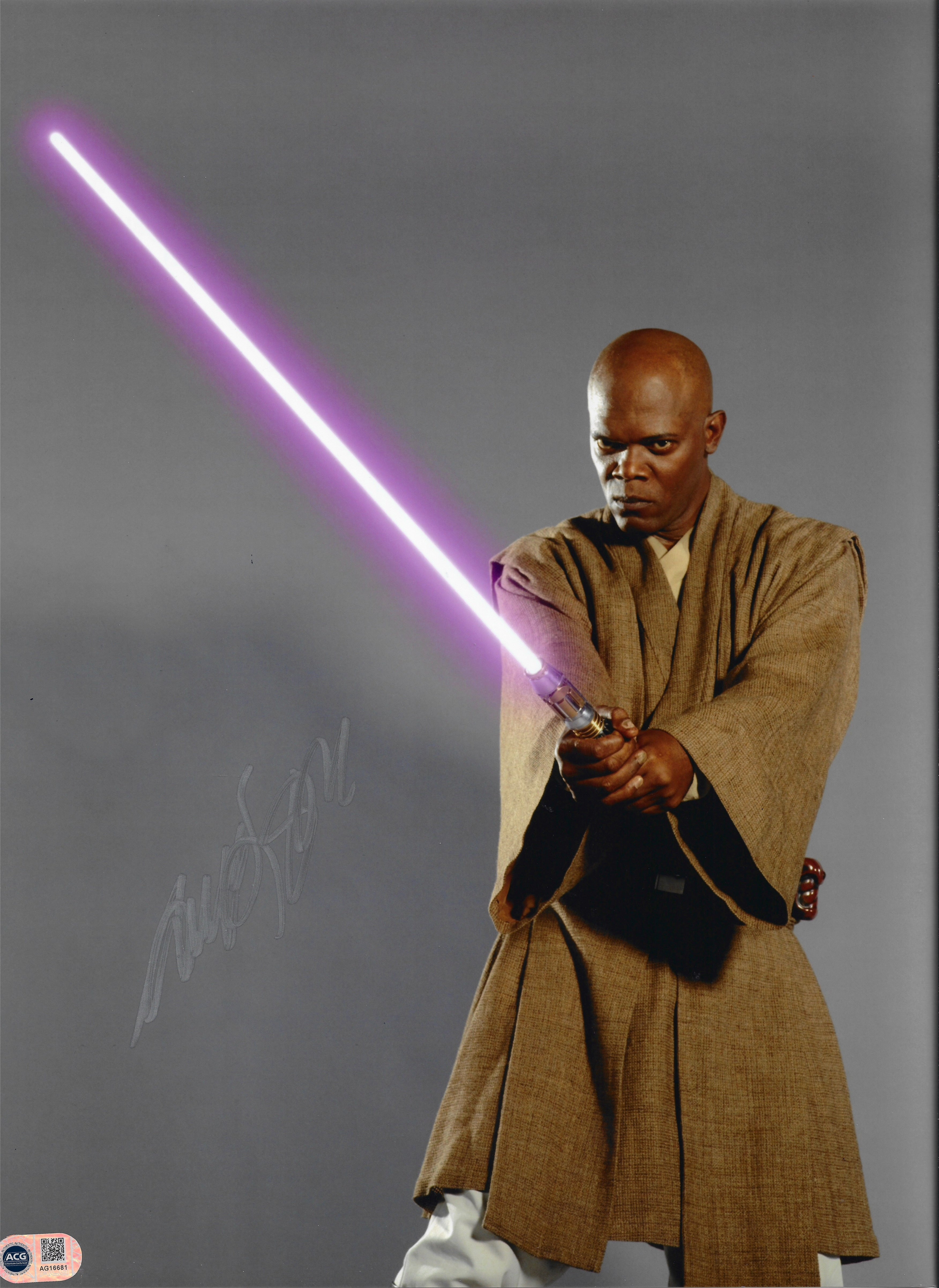 SAMUEL L. JACKSON SIGNED STAR WARS 16x12 PHOTO (ACG CERT AG16681)