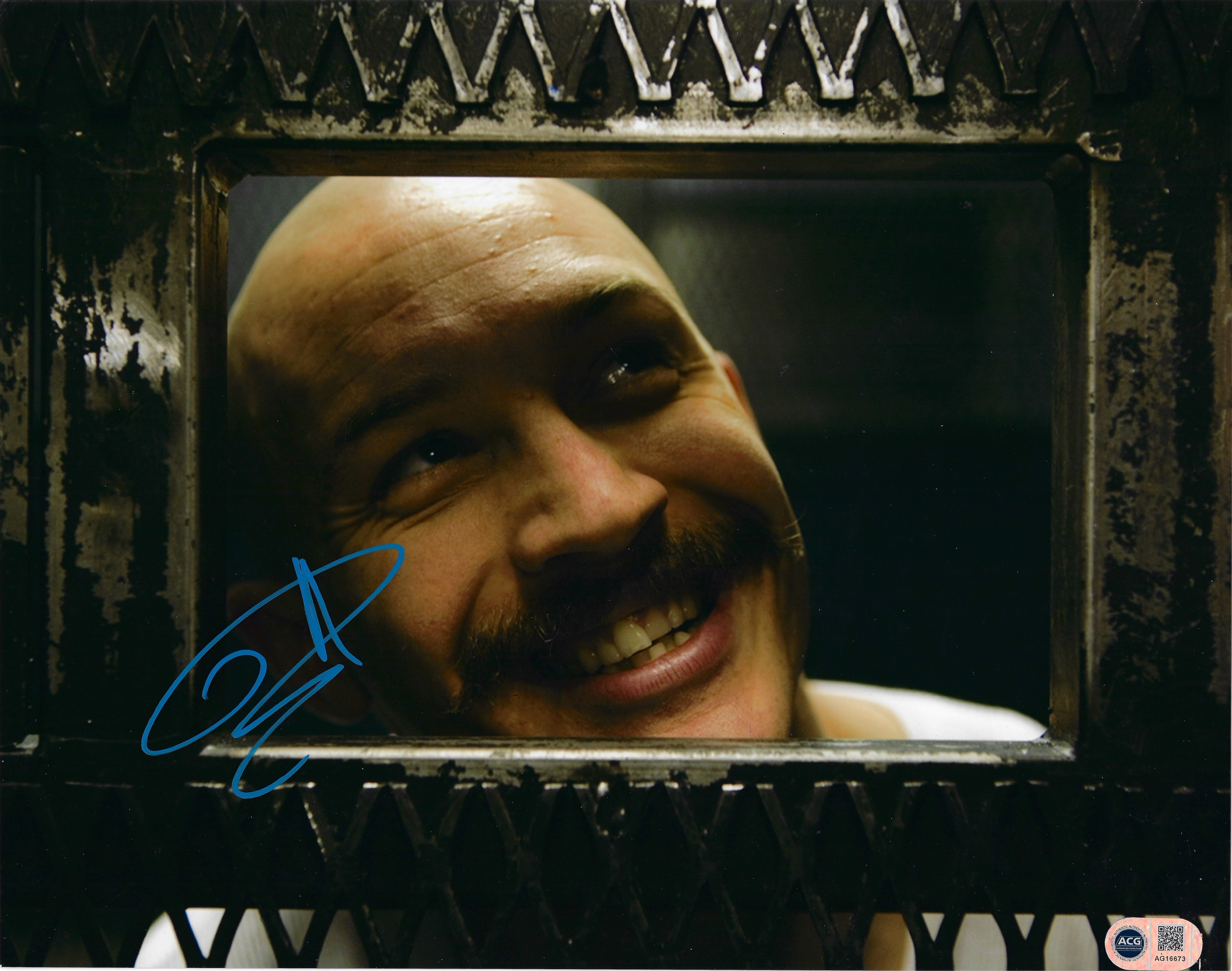 TOM HARDY SIGNED BRONSON 14x11 PHOTOGRAPH (ACG CERT AG16673)
