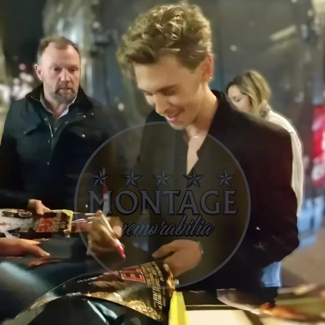 AUSTIN BUTLER SIGNED ELVIS PRESLEY ELVIS 16x12 PHOTO (ACG CERT AG16741)