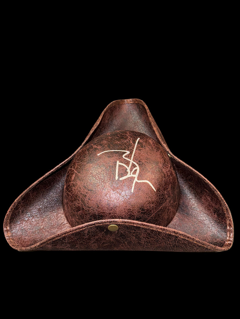 JOHNNY DEPP SIGNED PIRATES OF THE CARIBBEAN PIRATE HAT (AFTAL WITNESSE