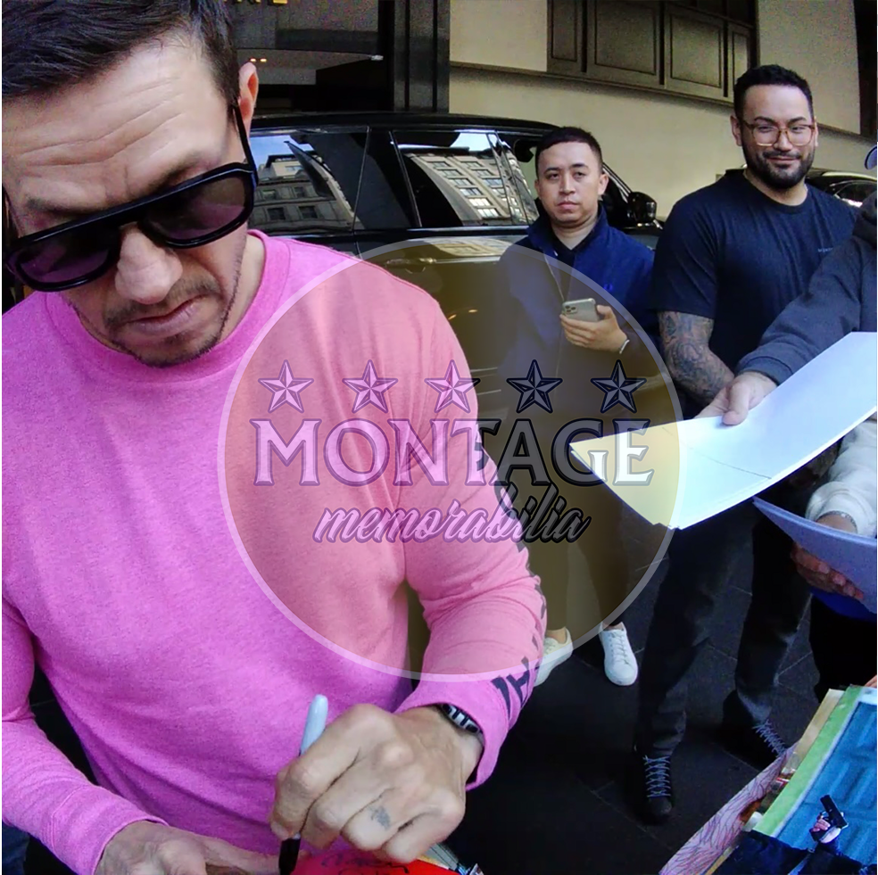 MARK WAHLBERG SIGNED THE DEPARTED 10X8 PHOTO (ACG CERT AG17097)