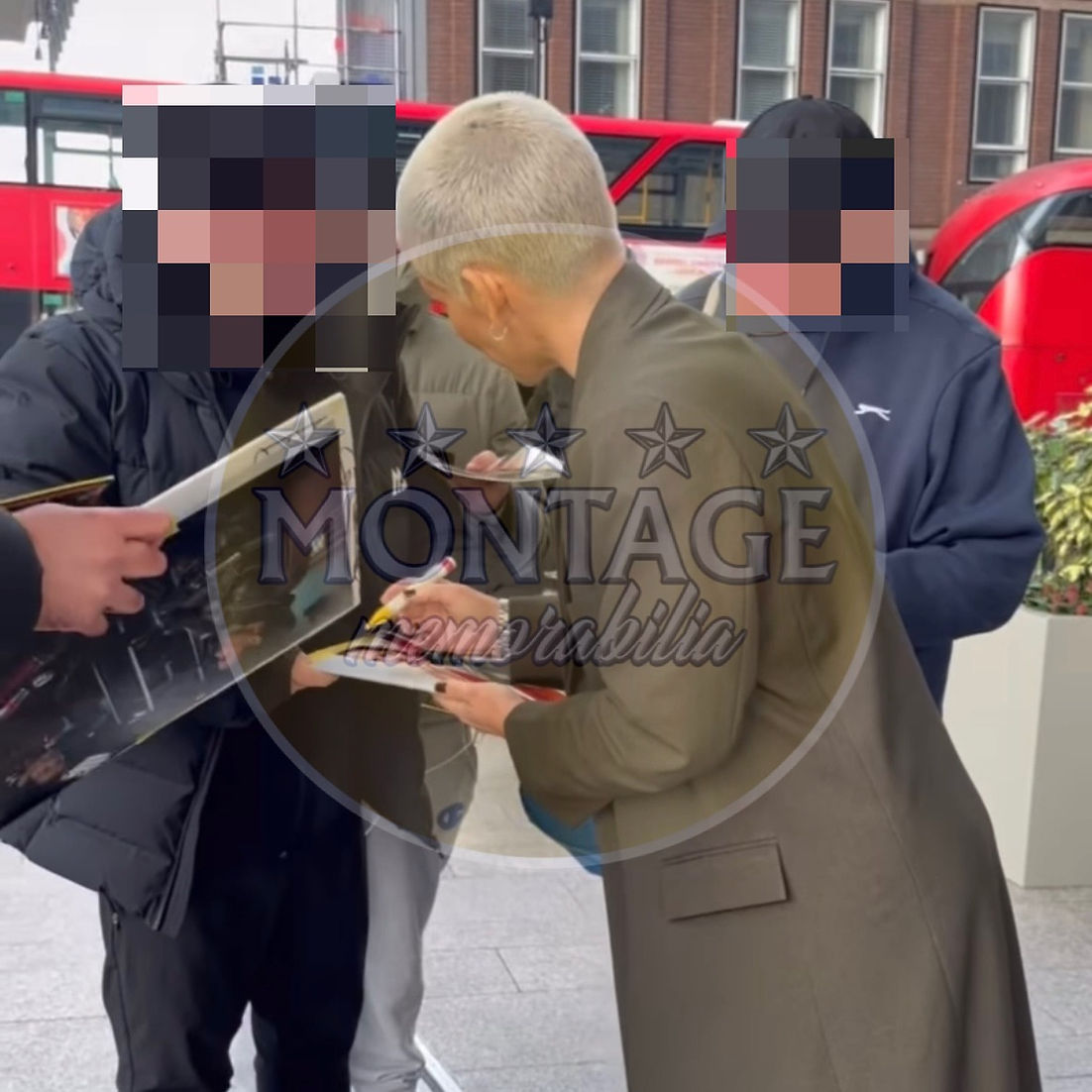 EVANGELINE LILLY SIGNED ANT MAN AND THE WASP 16x12 PHOTO (ACG CERT AG16746)