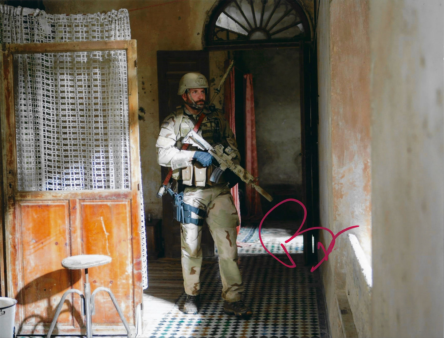 BRADLEY COOPER SIGNED 14x11 PHOTOGRAPH AMERCAN SNIPER (AFTAL WITNESSED COA)