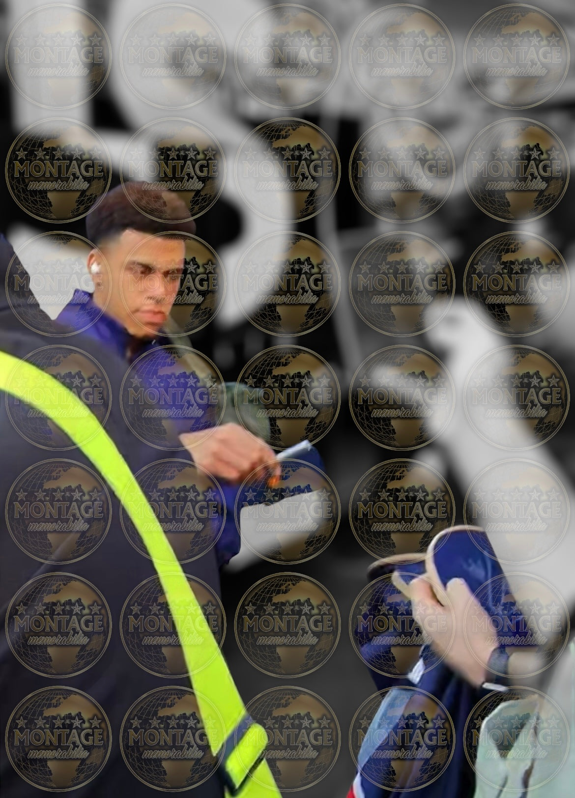 DESIRE DOUE SIGNED 2024/25 PSG HOME SHIRT DOUE 14 (AFTAL COA)