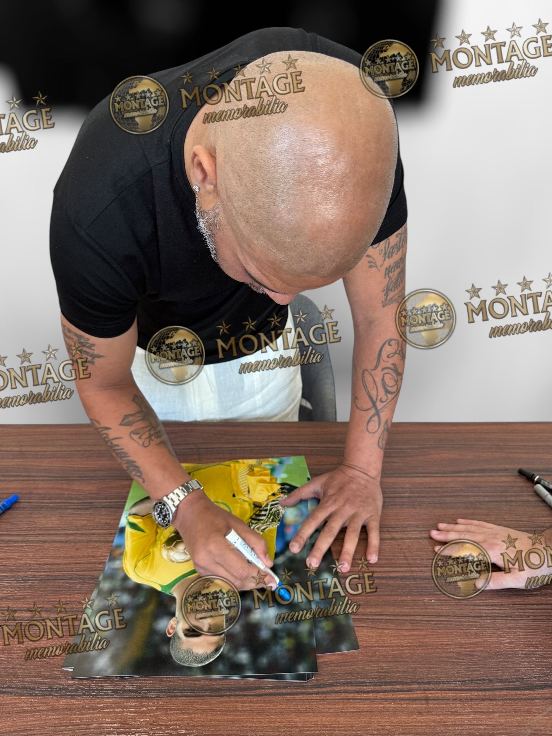 ADRIANO SIGNED BRAZIL LEGEND 16x12 PHOTO (ACG CERT AG17321)