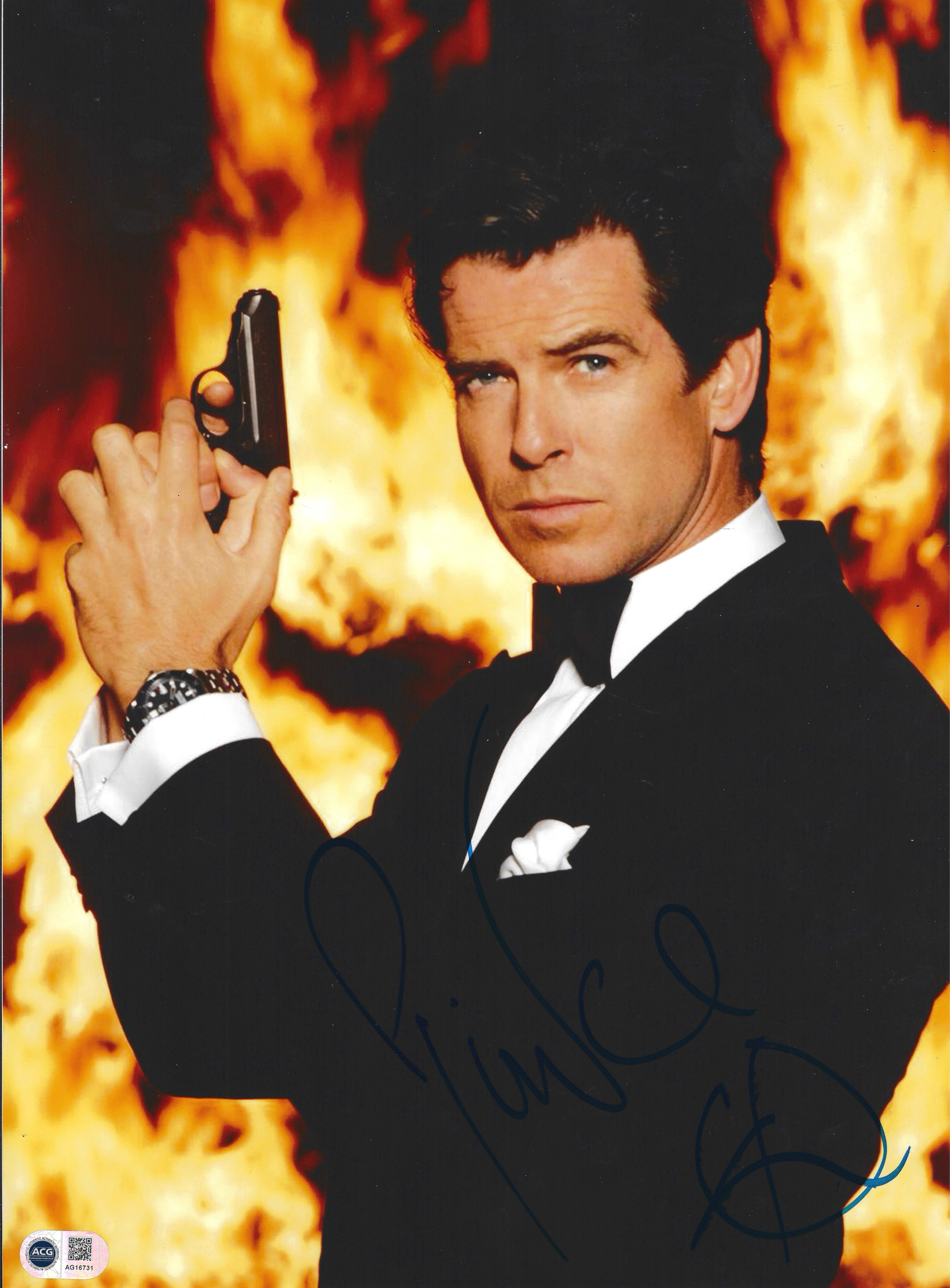 PIERCE BROSNAN SIGNED 16X12 JAMES BOND 007 PHOTOGRAPH (ACG CERT AG16731)