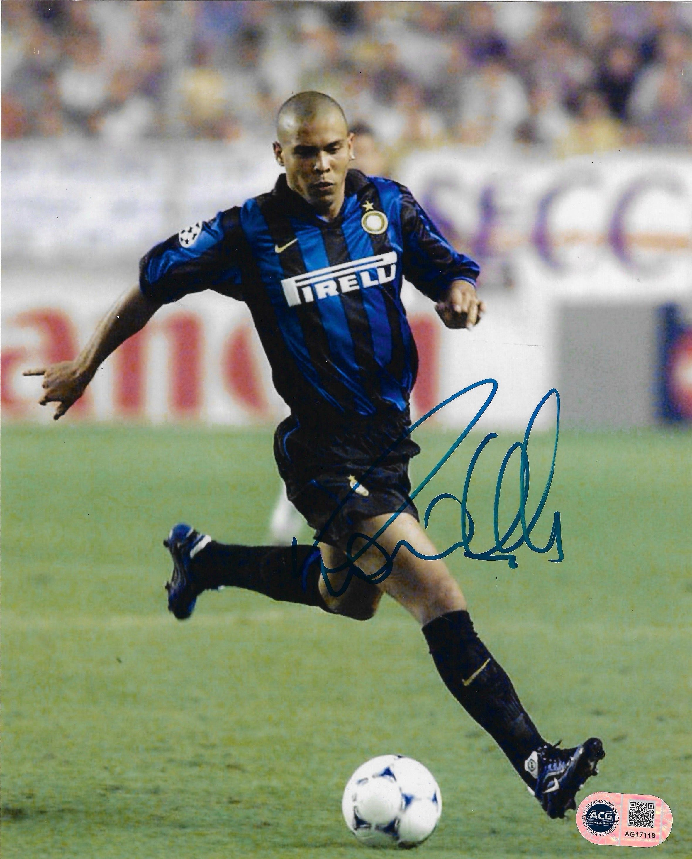 RONALDO NAZARIO SIGNED INTER MILAN 10x8 PHOTO (ACG CERT AG17118)
