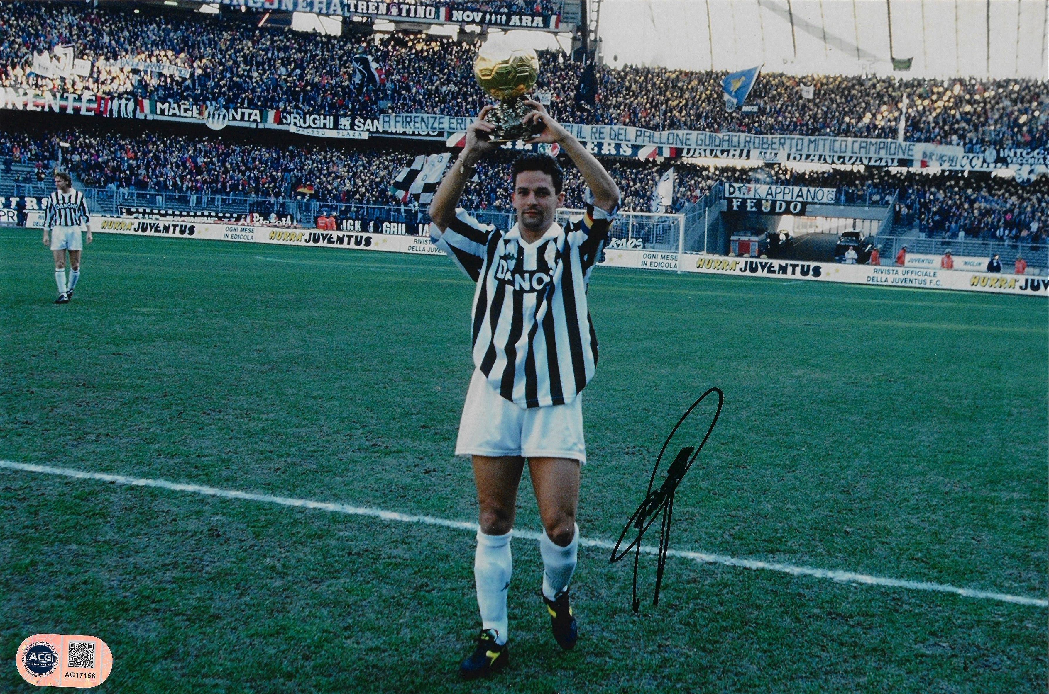 ROBERTO BAGGIO SIGNED 12x8 JUVENTUS BALLON D’OR PHOTO (ACG CERT AG17156)