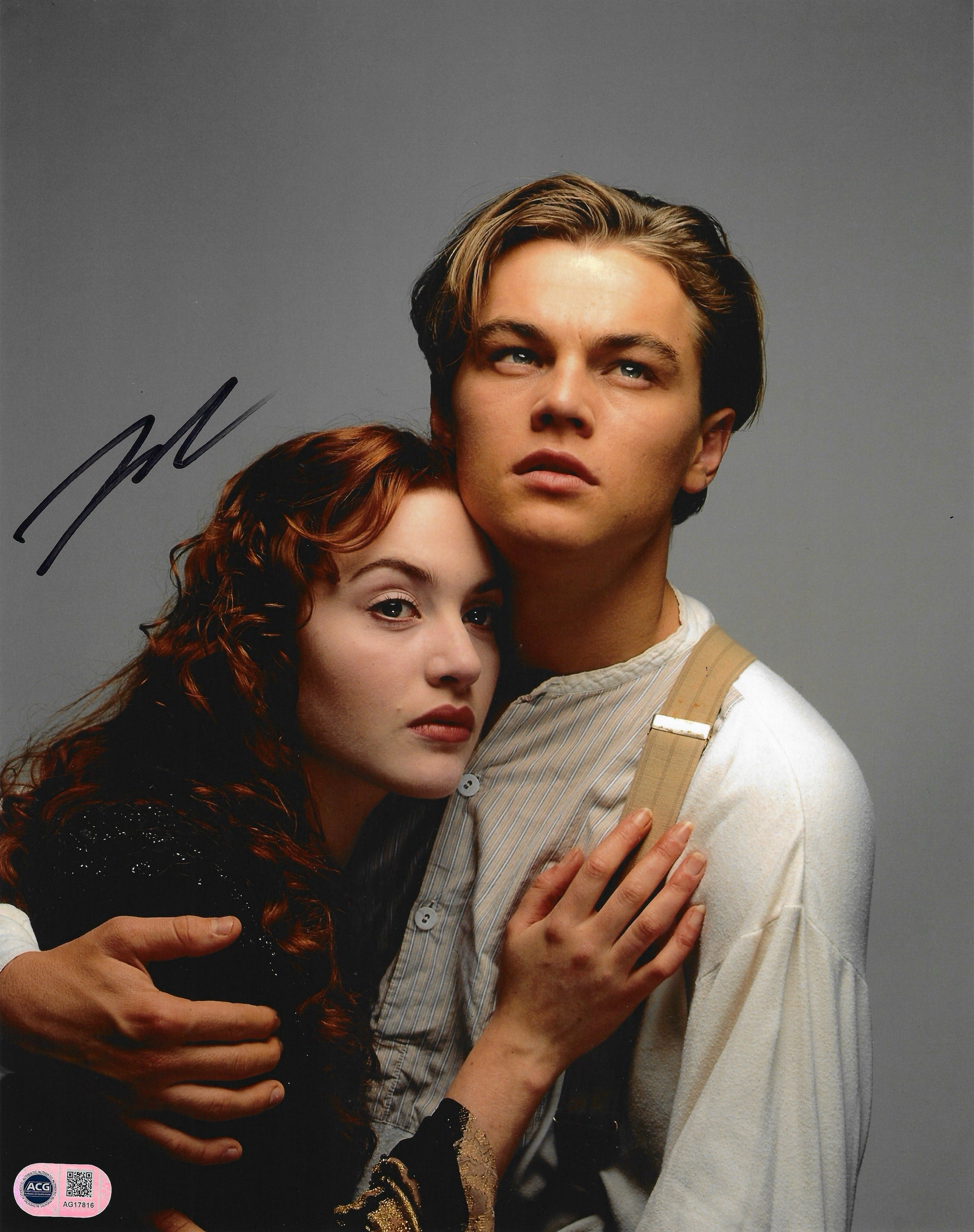 LEONARDO DI CAPRIO SIGNED TITANIC 14x11 PHOTO (ACG CERT AG17816)