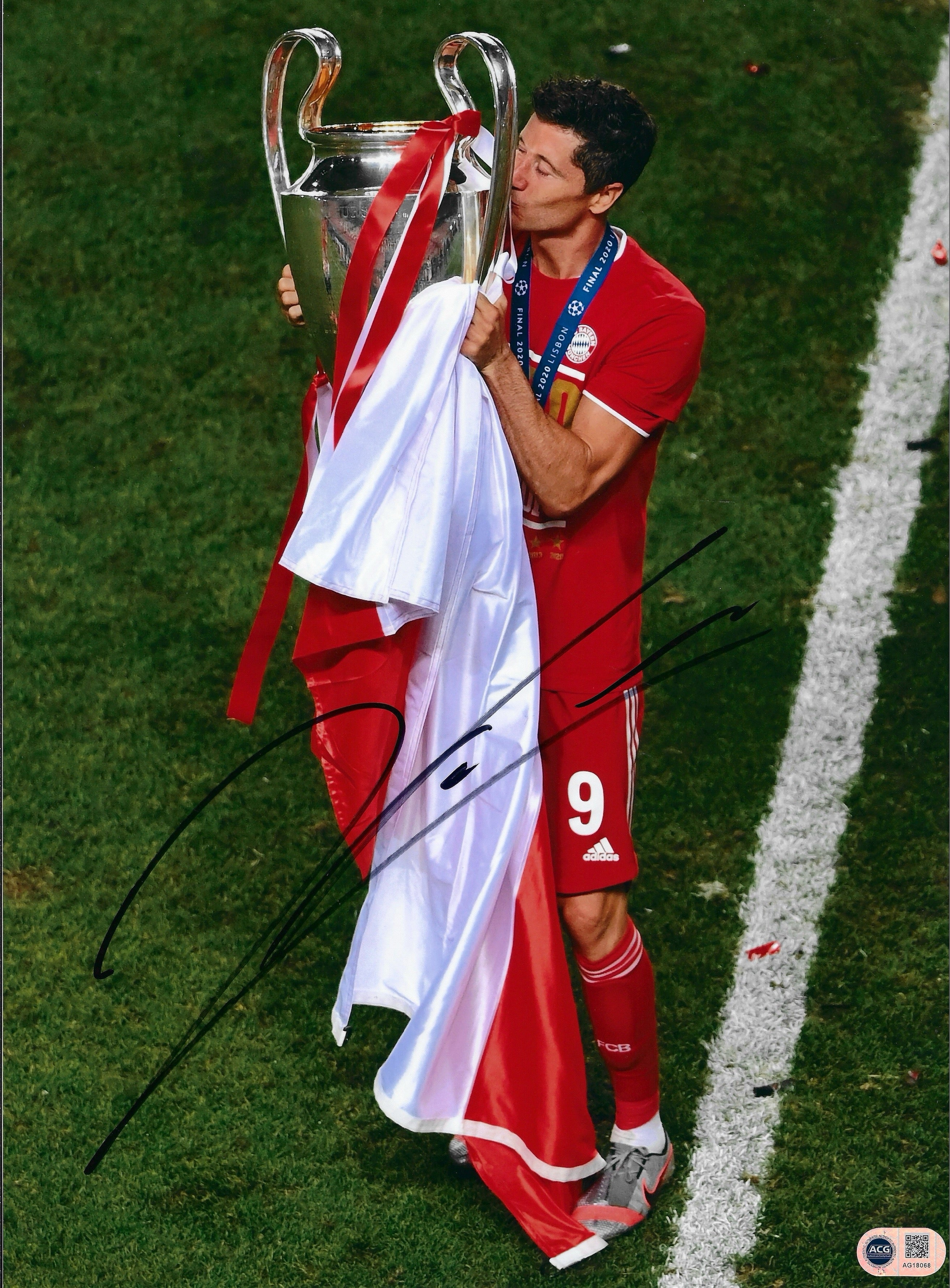 ROBERT LEWANDOWSKI SIGNED FC BAYERN MUNCHEN 16x12 PHOTO (ACG CERT AG18068)