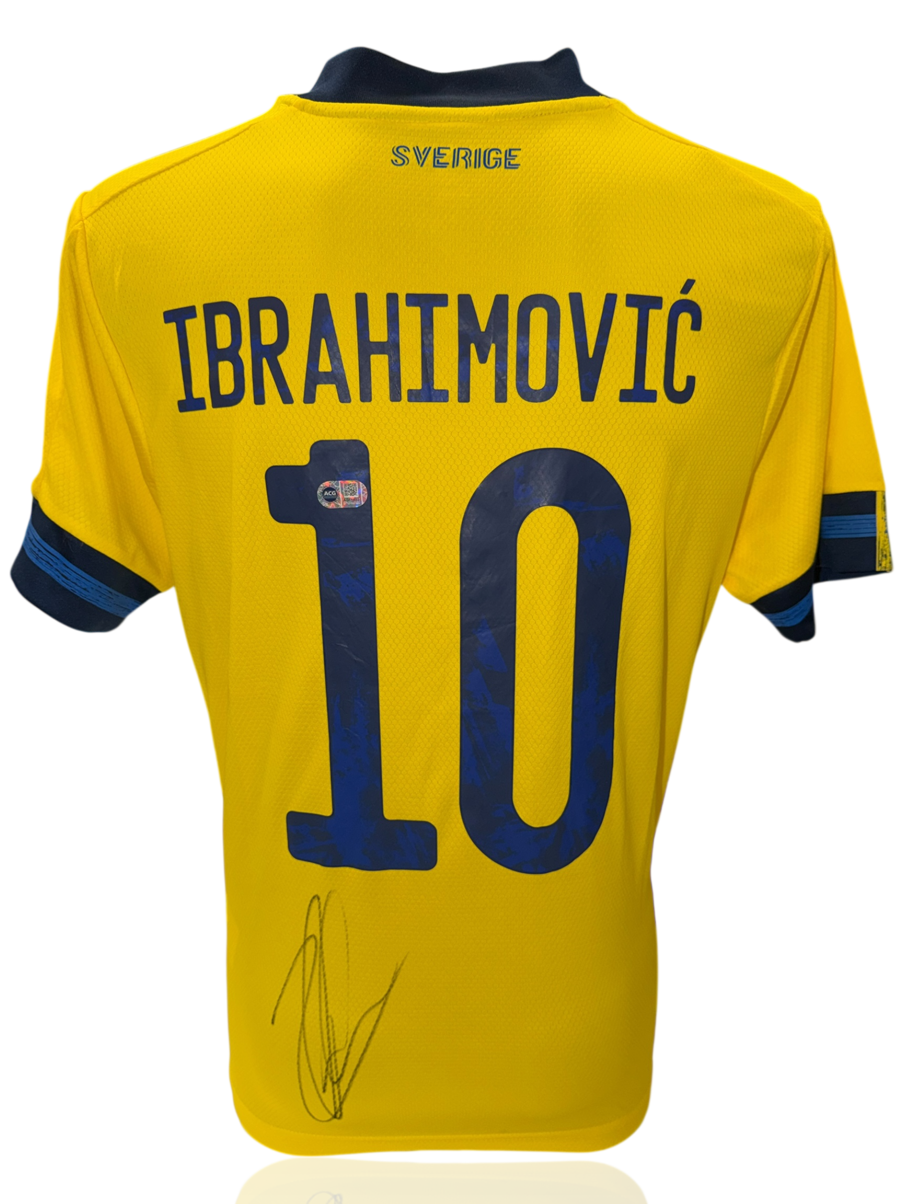 ZLATAN IBRAHIMOVIC SIGNED SWEDEN HOME 2020/22 HOME SHIRT (ACG CERT AG17503)