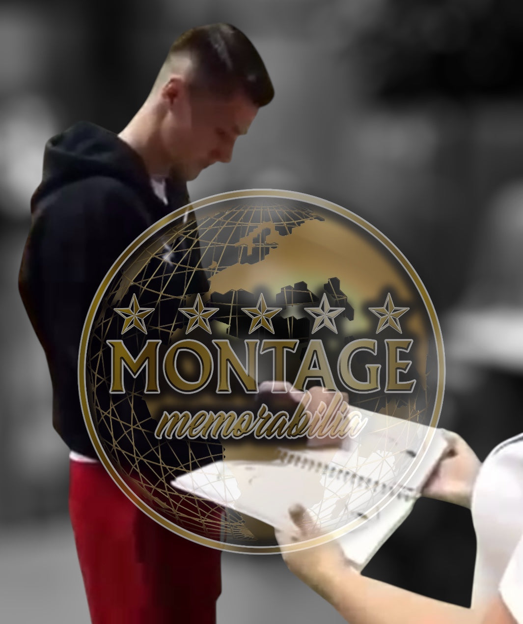 BENJAMIN SESKO SIGNED MANCHESTER UNITED 2025/26 HOME SHIRT (ACG CERT AG16598)