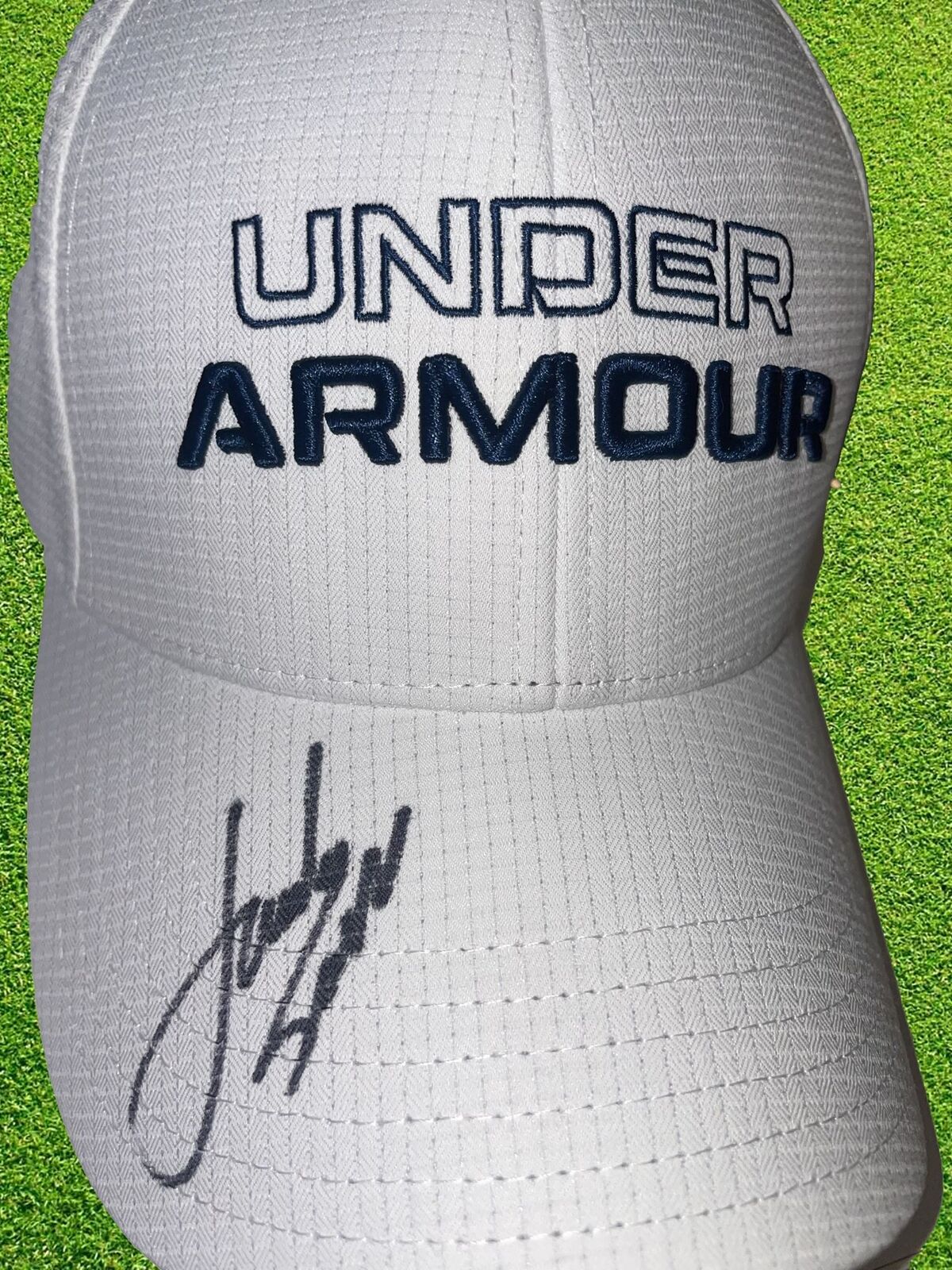 JORDAN SPIETH SIGNED UNDER ARMOUR GOLF OFFICIAL WHITE CAP (AFTAL COA)