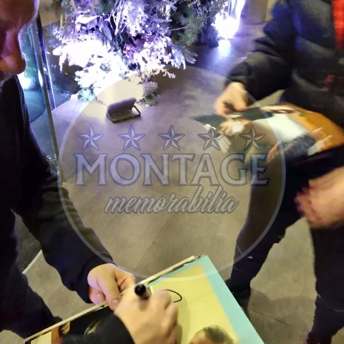 RICKY GERVAIS SIGNED THE OFFICE 12x8 PHOTOGRAPH 2 (AFTAL COA)