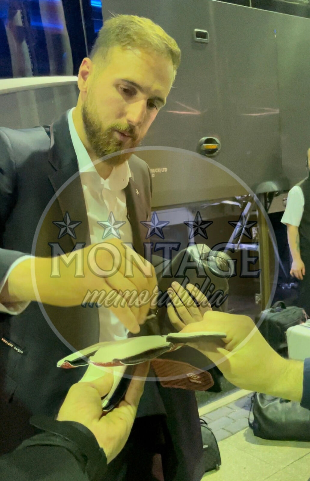 JAN OBLAK SIGNED ATLETICO MADRID GOALKEEPER GLOVE SLOVENIA (AFTAL COA)