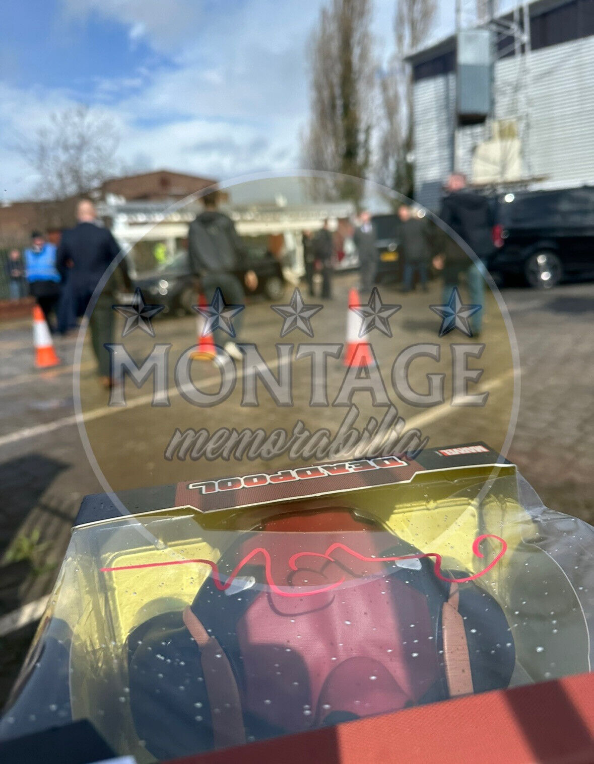 RYAN REYNOLDS SIGNED DEADPOOL ACTION FIGURE HEAD MONEY BANK (AFTAL COA)