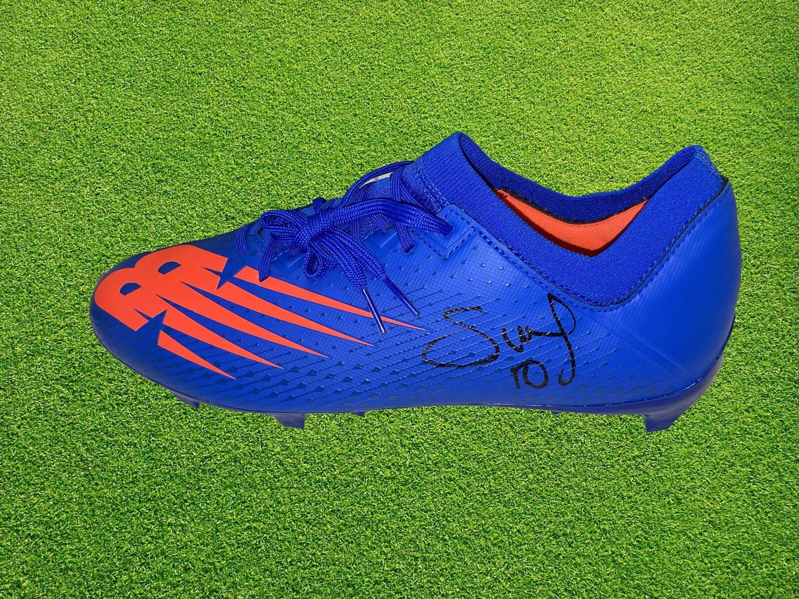 SADIO MANE SIGNED BLUE NEW BALANCE FOOTBALL BOOT (AFTAL COA)