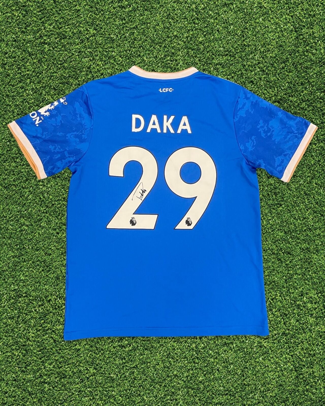 PATSON DAKA SIGNED LEICESTER CITY 2021/22 HOME SHIRT (AFTAL COA)