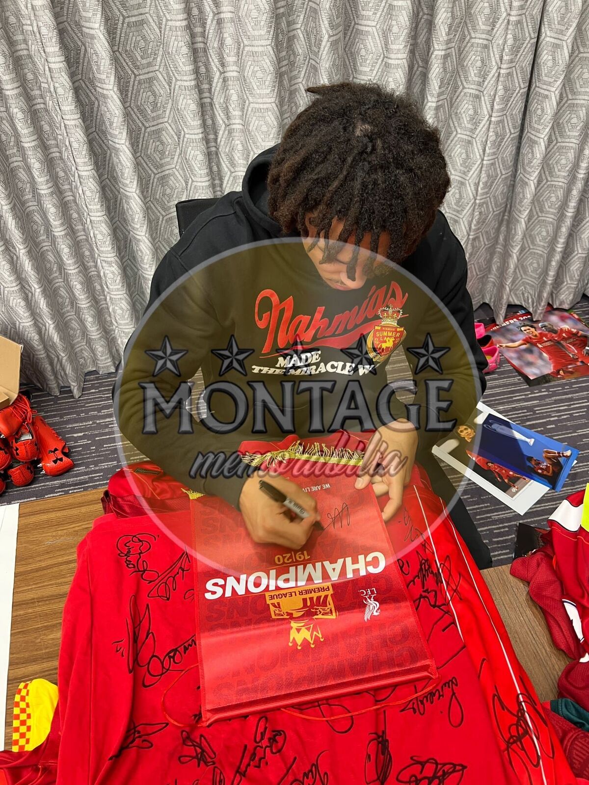 TRENT ALEXANDER-ARNOLD SIGNED LFC CHAMPIONS 19/20 PENNANT (AFTAL COA)