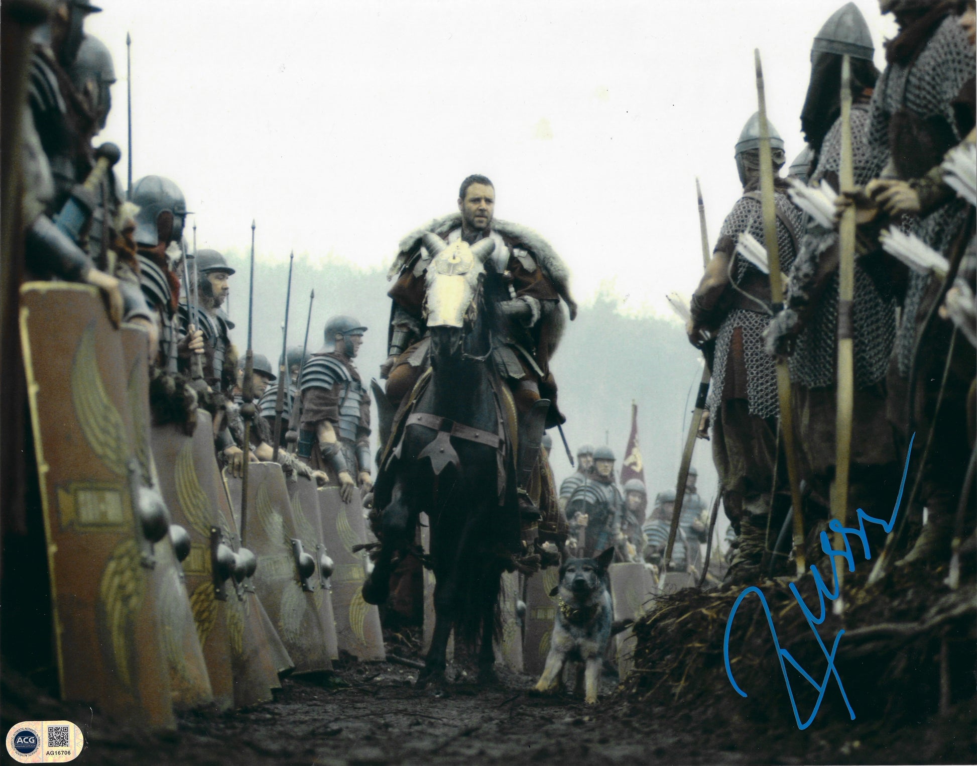 RUSSELL CROWE SIGNED 14x11 GLADIATOR MOVIE PHOTO (ACG CERT AG16706)-1