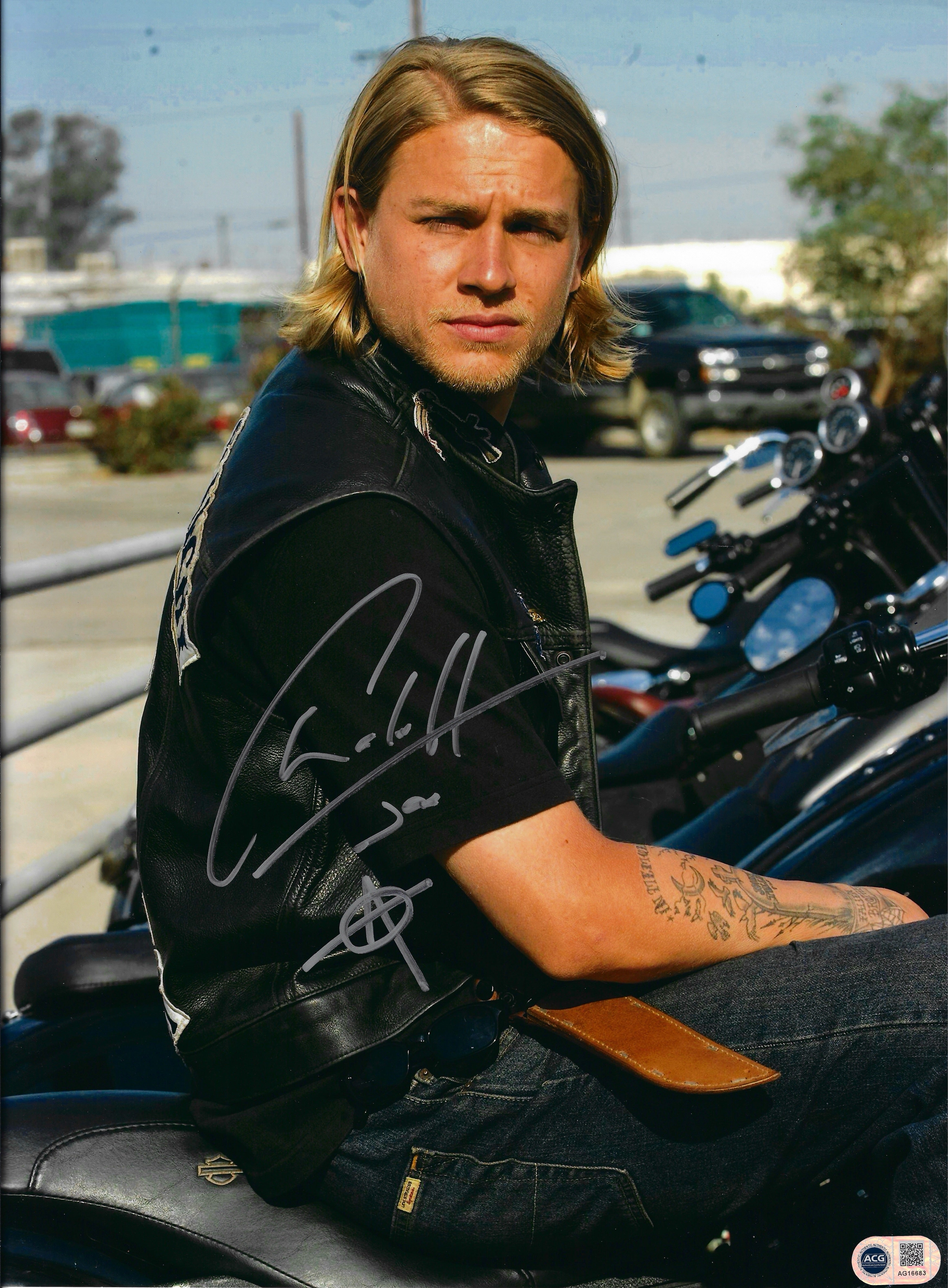 CHARLIE HUNNAM SIGNED JAX TELLER SONS OF ANARCHY 16x12 PHOTO (ACG CERT AG16683)