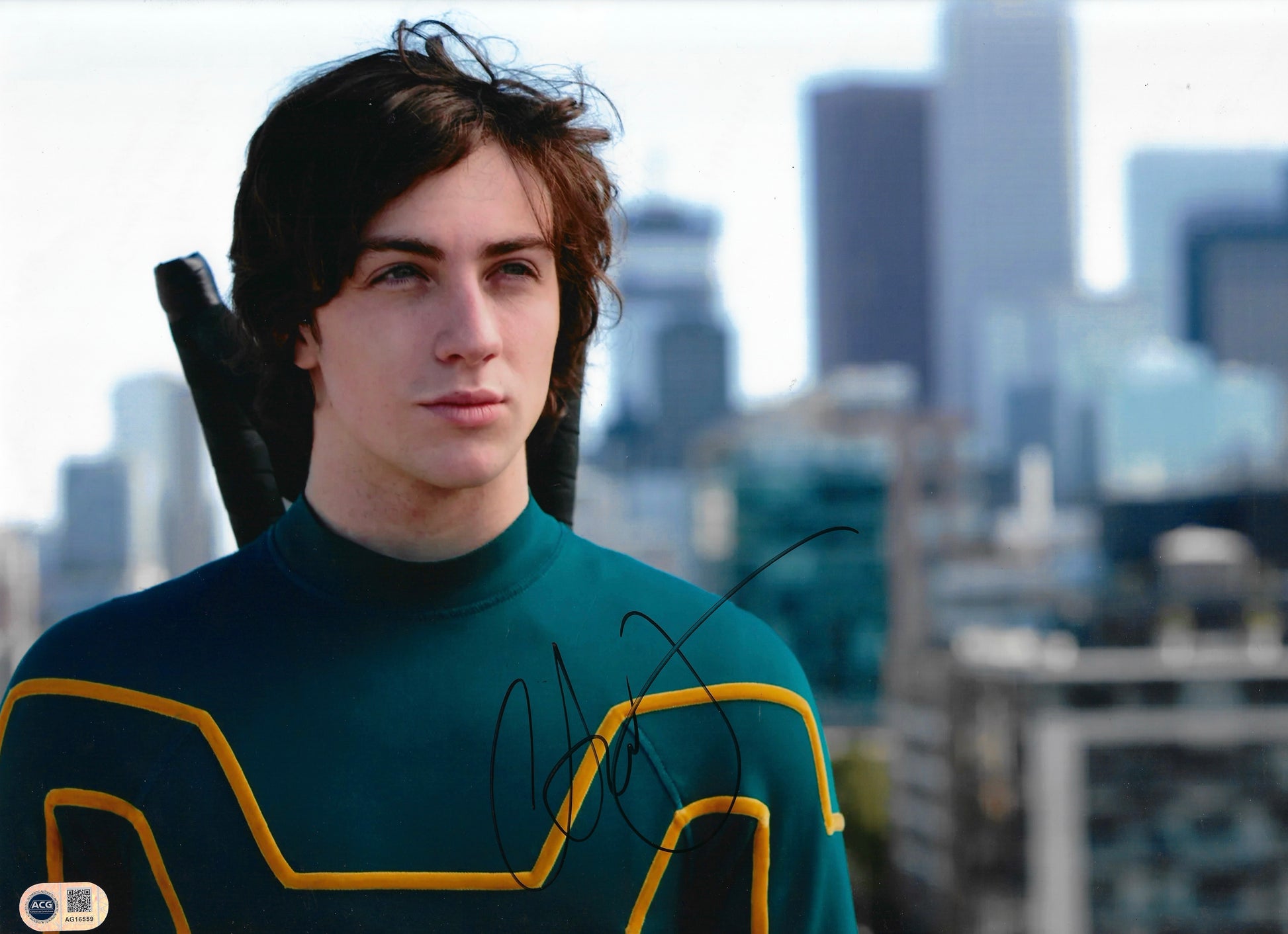 AARON TAYLOR JOHNSON SIGNED 16x12 KICK-ASS PHOTO (ACG CERT AG16559)-1