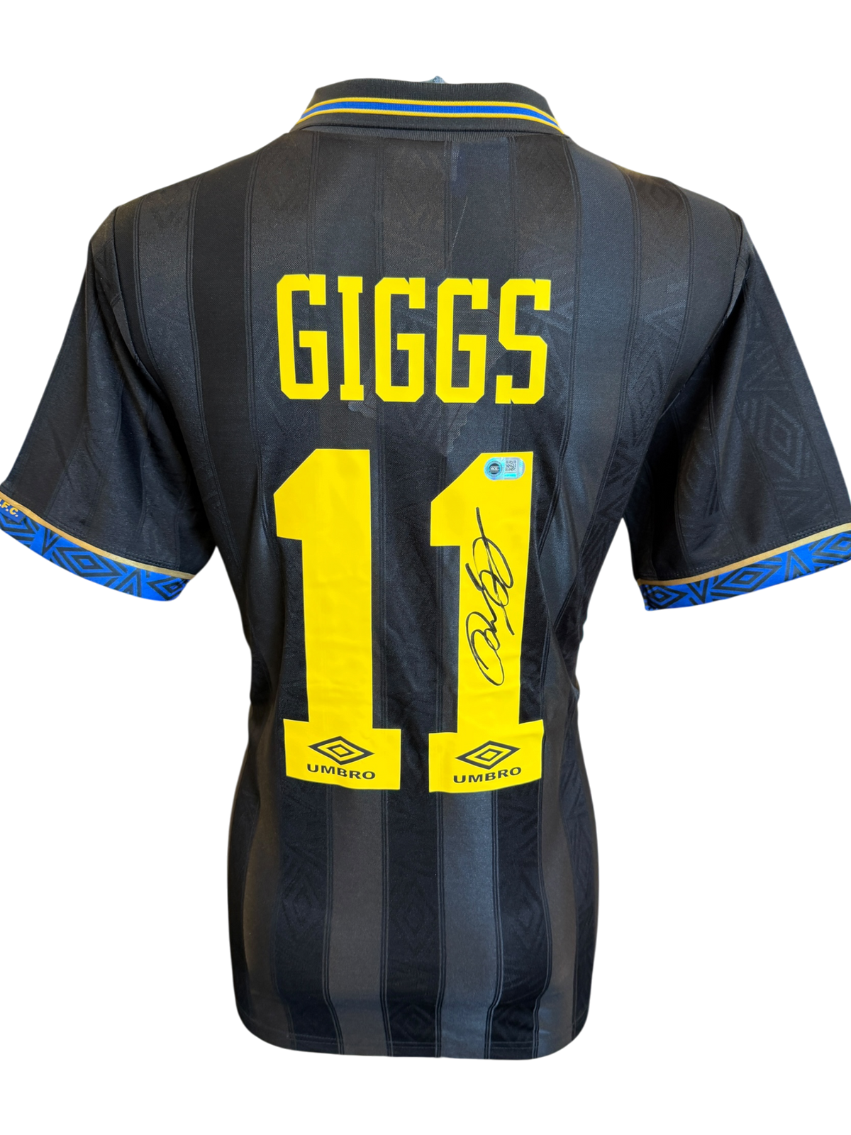 RYAN GIGGS SIGNED MANCHESTER UNITED 1993/95 AWAY SHIRT (ACG CERT AG135973)-1