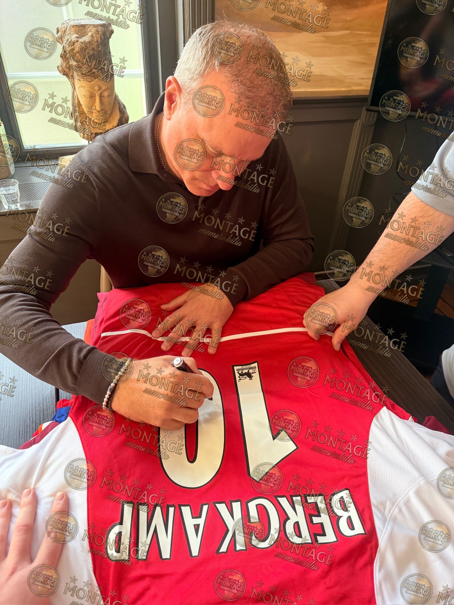 DENNIS BERGKAMP SIGNED ARSENAL INVINCIBLES 03/04 SHIRT (ACG WITNESS AG46513)