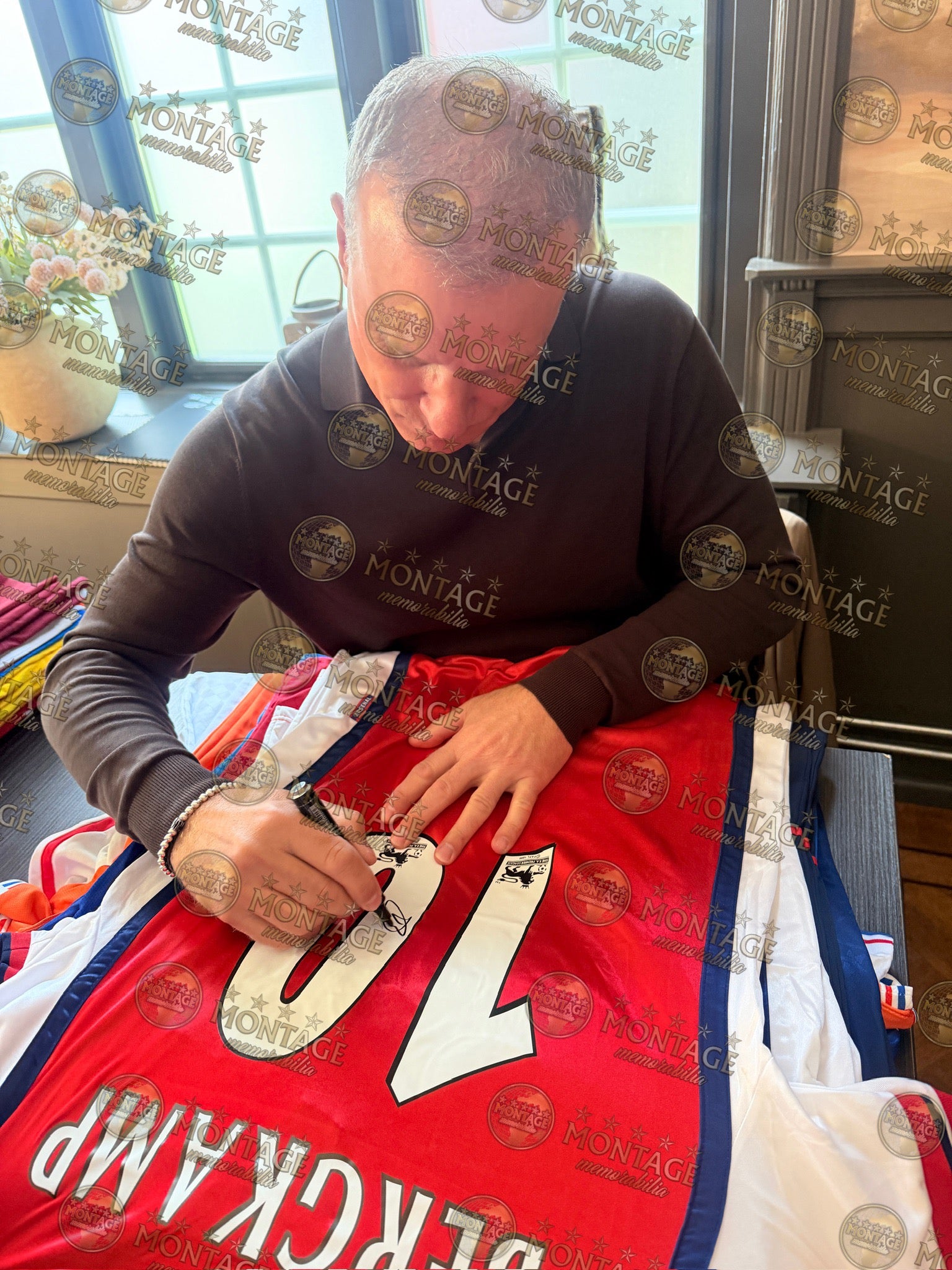 DENNIS BERGKAMP SIGNED ARSENAL FC 1998/00 HOME SHIRT (ACG WITNESS AG46512)