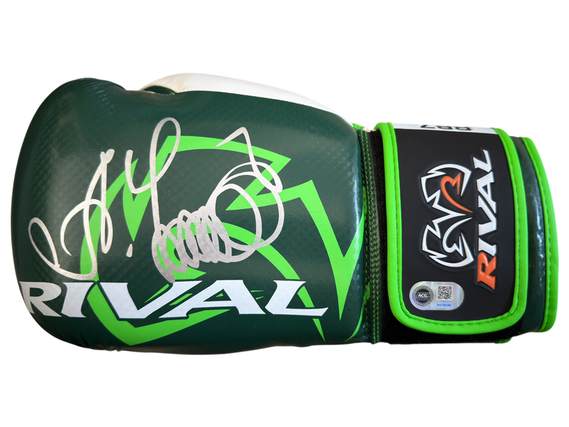 OLEKSANDR USYK SIGNED GREEN RIVAL BOXING GLOVE UNDISPUTED CHAMP (ACG CERT AG136156)-1