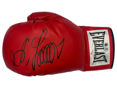 OLEKSANDR USYK SIGNED RED EVERLAST BOXING GLOVE UNDISPUTED CHAMP (ACG CERT AG18879)-1