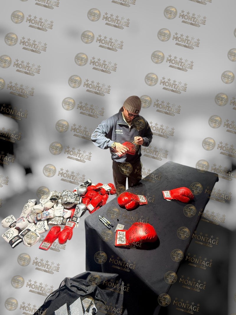 OLEKSANDR USYK SIGNED RED EVERLAST BOXING GLOVE UNDISPUTED CHAMP (ACG CERT AG18886)-4