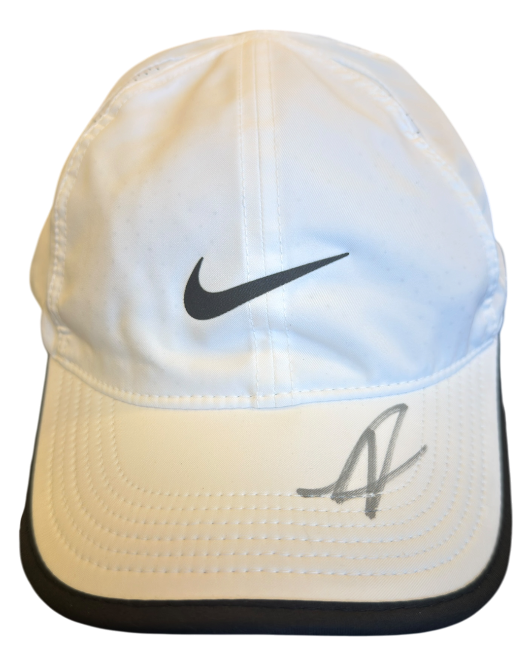 JANNIK SINNER SIGNED NIKE WHITE TENNIS CAP (ACG CERT AG19122)