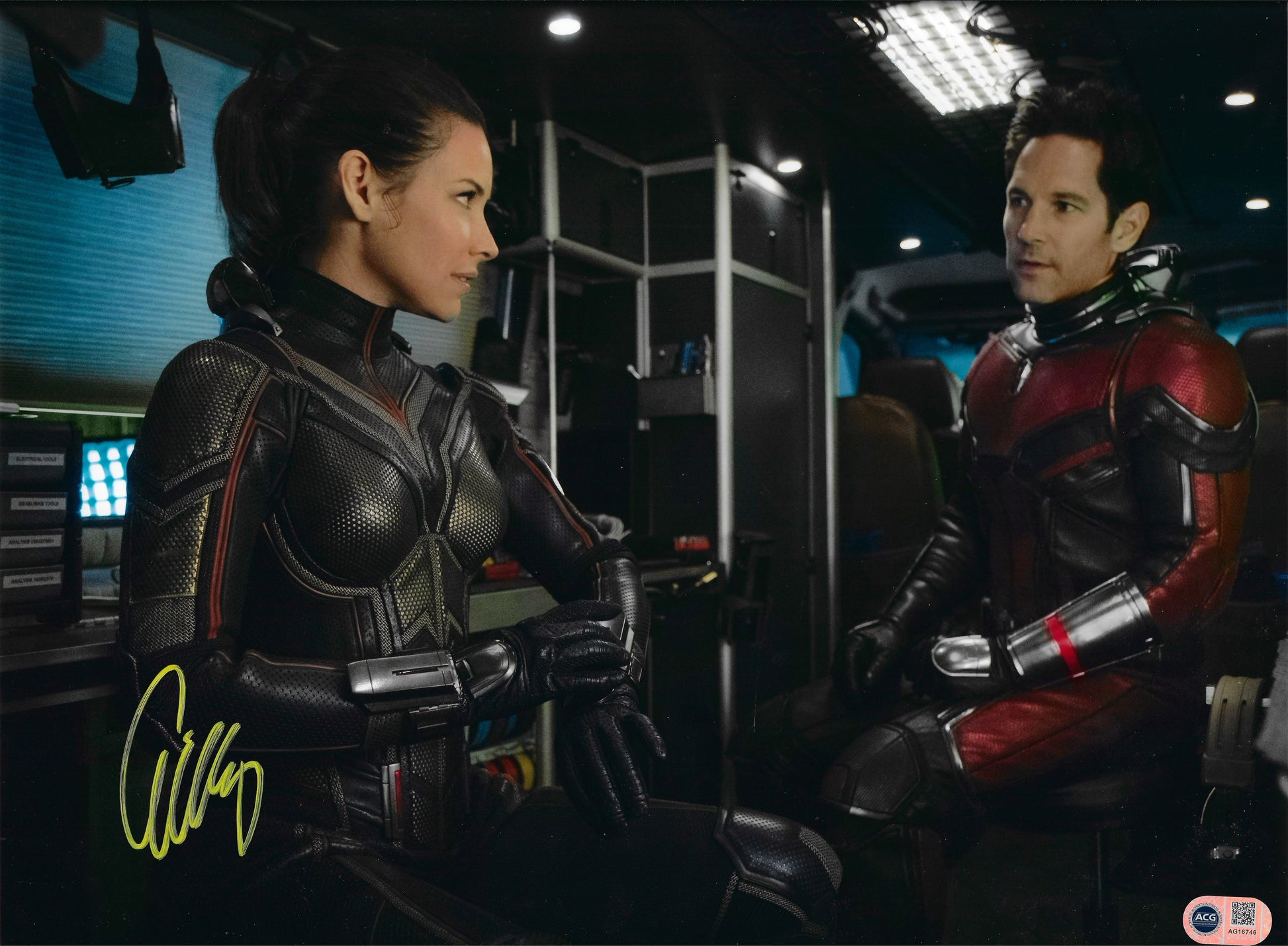 EVANGELINE LILLY SIGNED ANT MAN AND THE WASP 16x12 PHOTO (ACG CERT AG16746)-1
