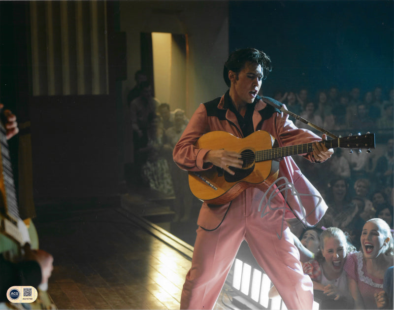 AUSTIN BUTLER SIGNED ELVIS PRESLEY ELVIS 14x11 PHOTO (ACG CERT AG16740)-1