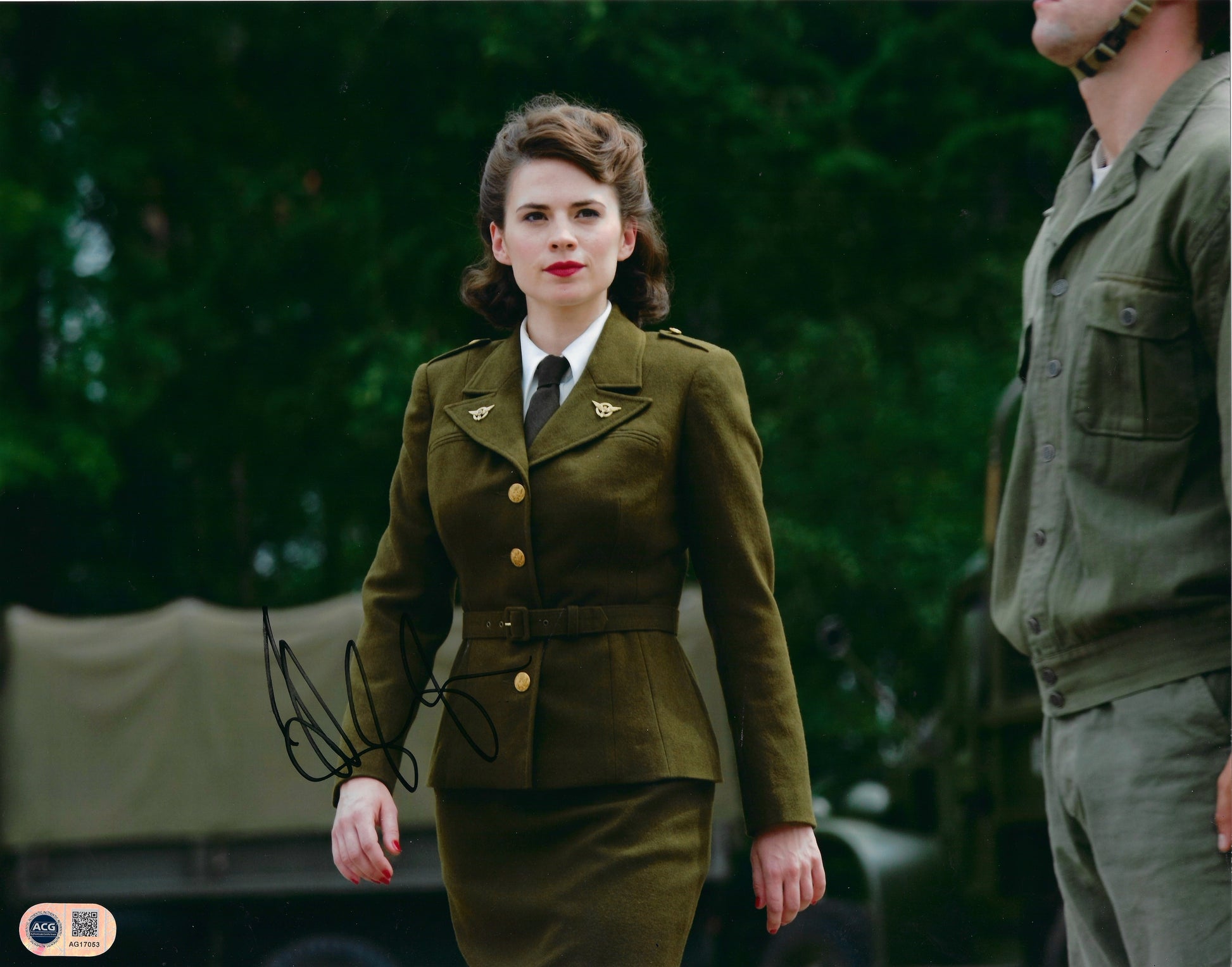 HAYLEY ATWELL CAPTAIN AMERICA SIGNED 14x11 PHOTO (ACG CERT AG17053)-1