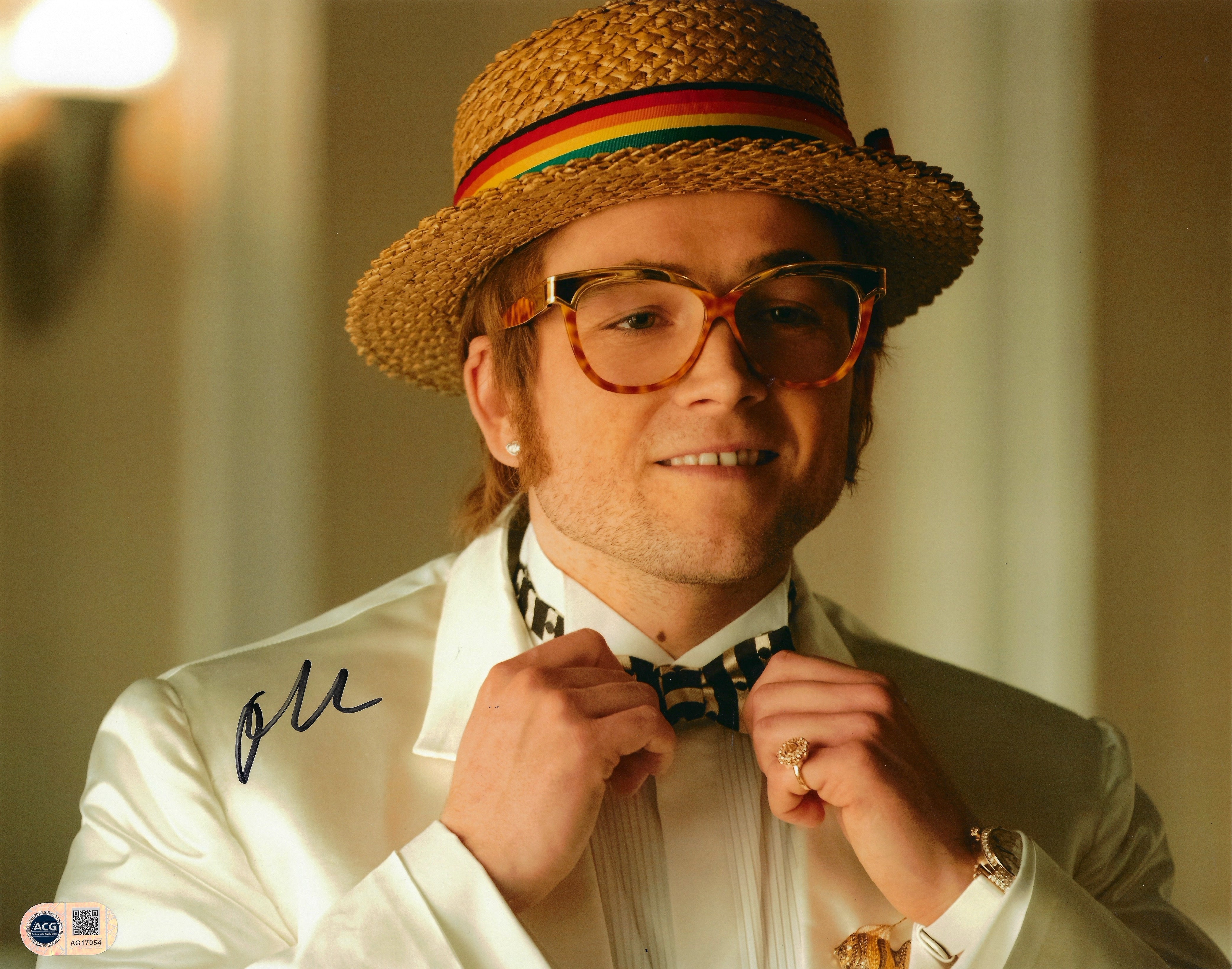 TARON EGERTON SIGNED ROCKETMAN ELTON JOHN 14x11 PHOTO (ACG CERT AG17054)