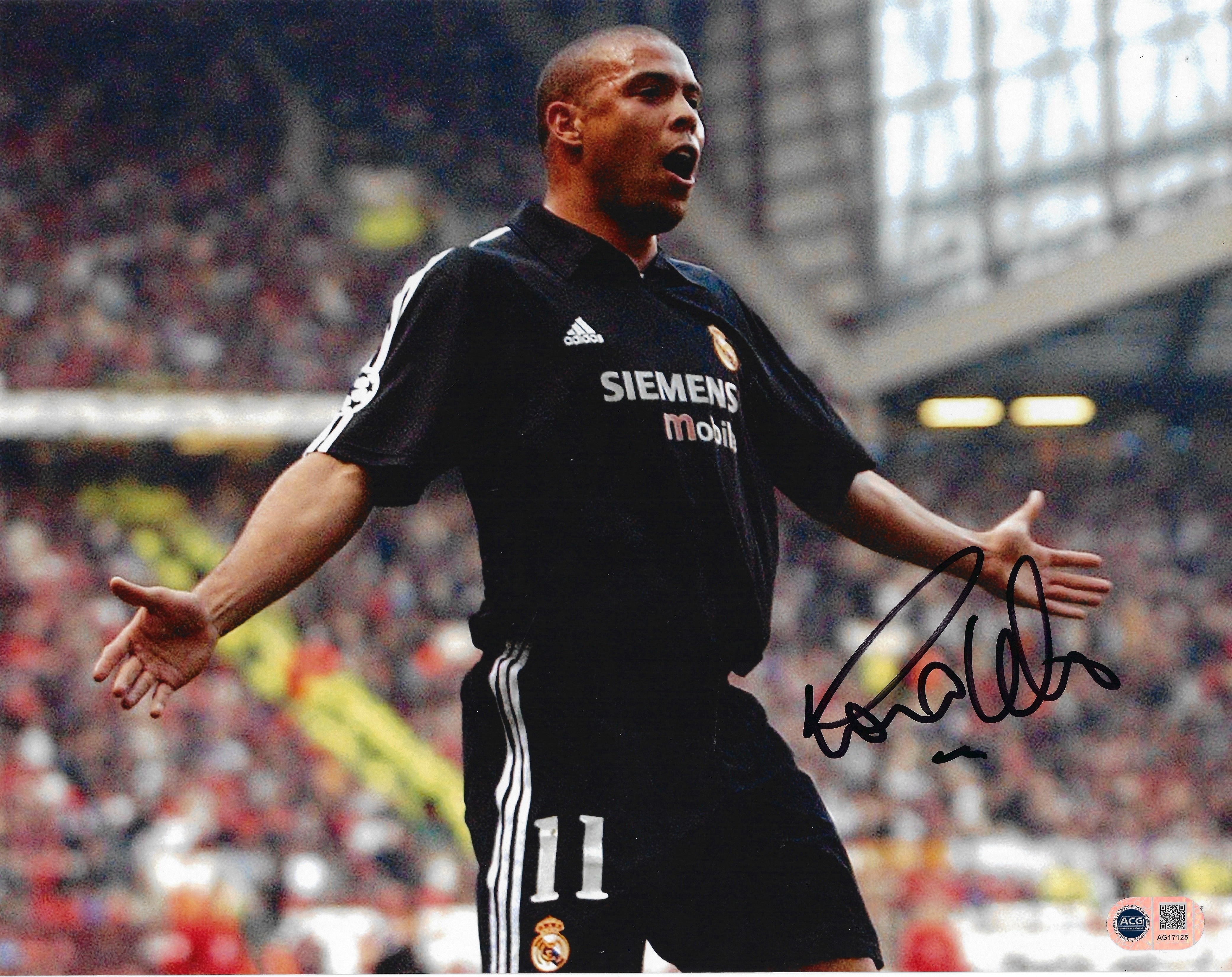 RONALDO NAZARIO SIGNED REAL MADRID UCL HAT TRICK 14x11 PHOTO (ACG CERT AG17125)