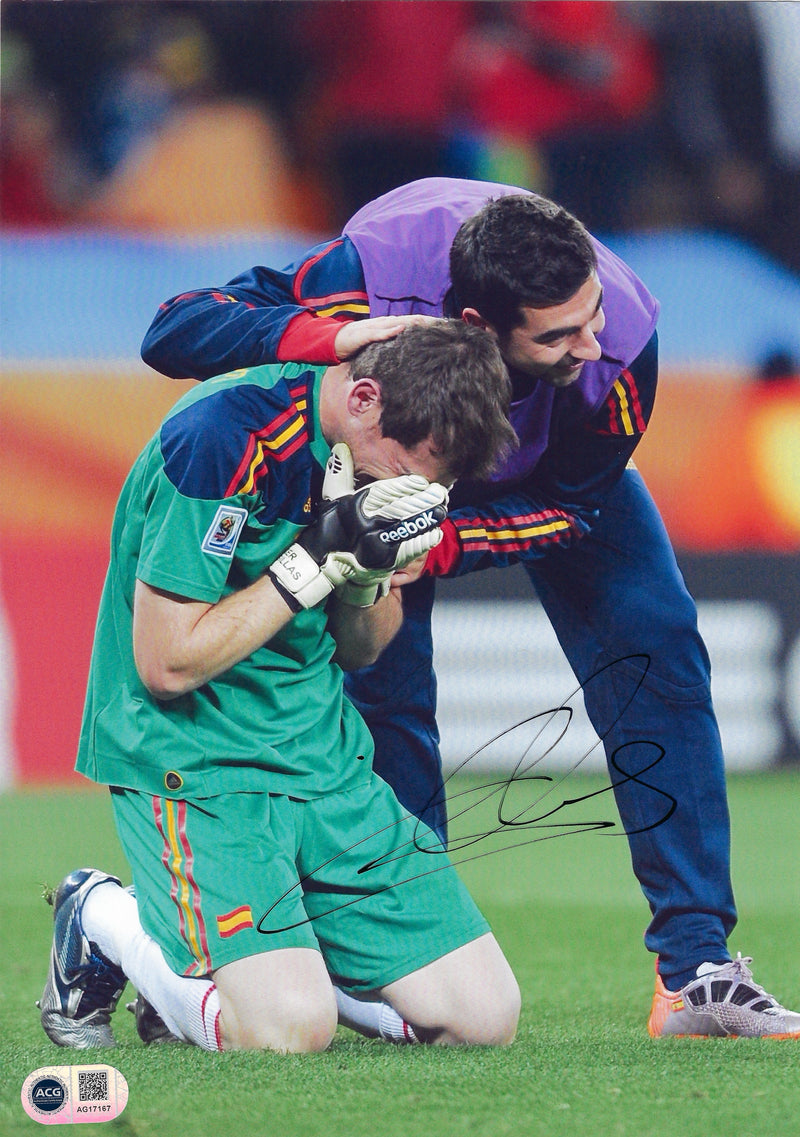 IKER CASILLAS SIGNED SPAIN 2010 WORLD CUP WINNERS 12X8 PHOTO (ACG CERT AG17167)-1