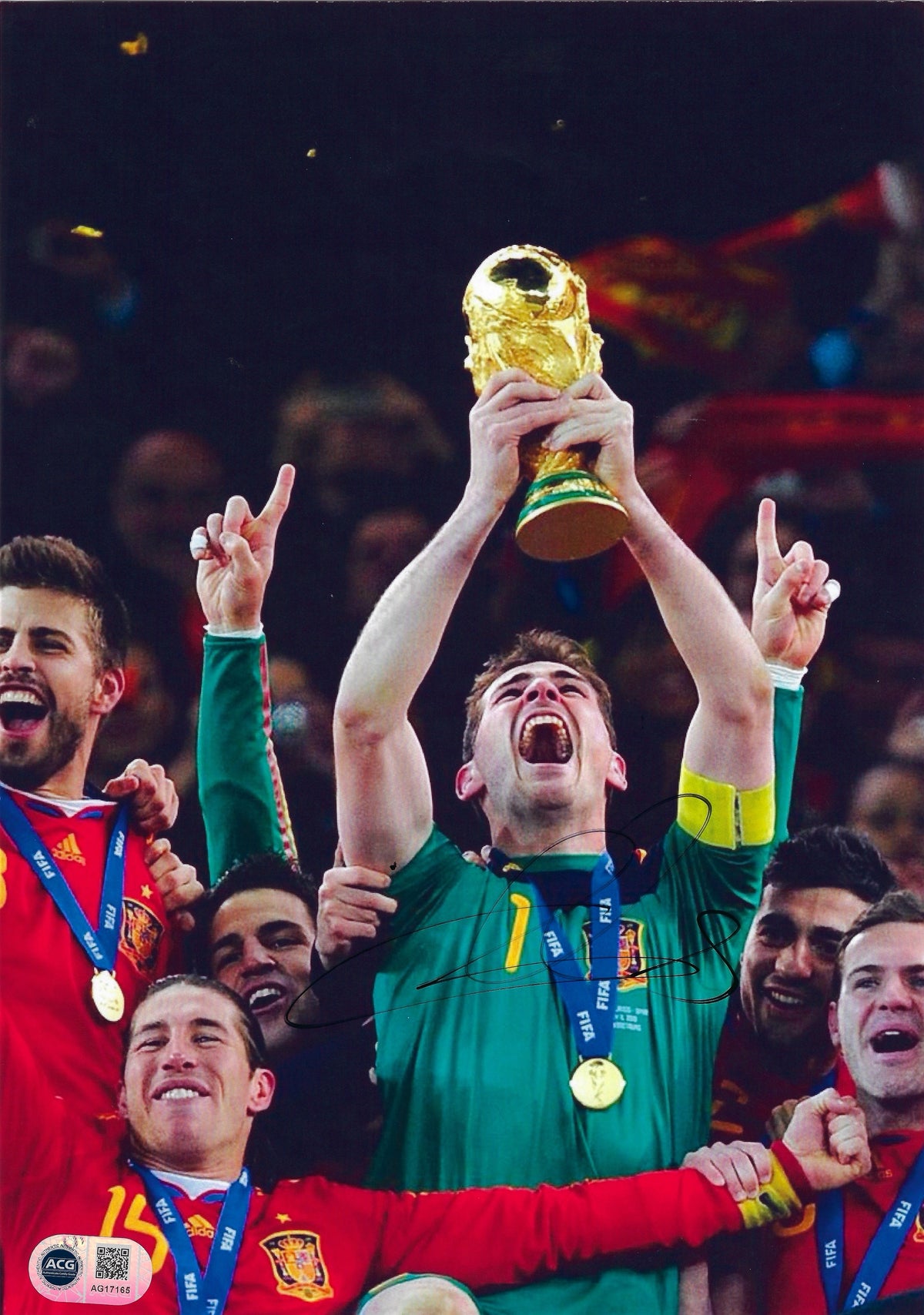 IKER CASILLAS SIGNED SPAIN 2010 WORLD CUP WINNERS 12X8 PHOTO (ACG CERT AG17165)-1