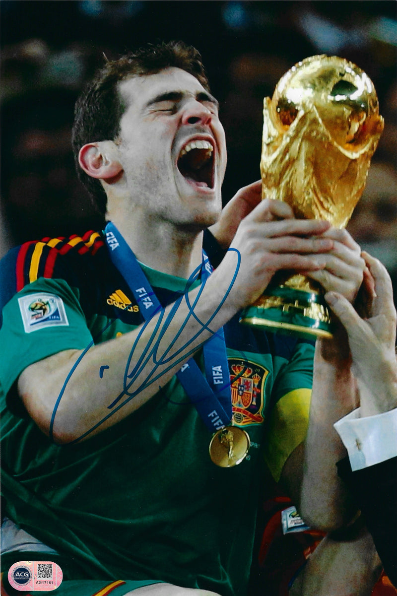 IKER CASILLAS SIGNED SPAIN 2010 WORLD CUP WINNERS 12X8 PHOTO (ACG CERT AG17161)-1