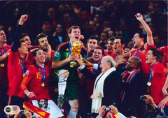 IKER CASILLAS SIGNED SPAIN 2010 WORLD CUP WINNERS 12X8 PHOTO (ACG CERT AG17171)-1