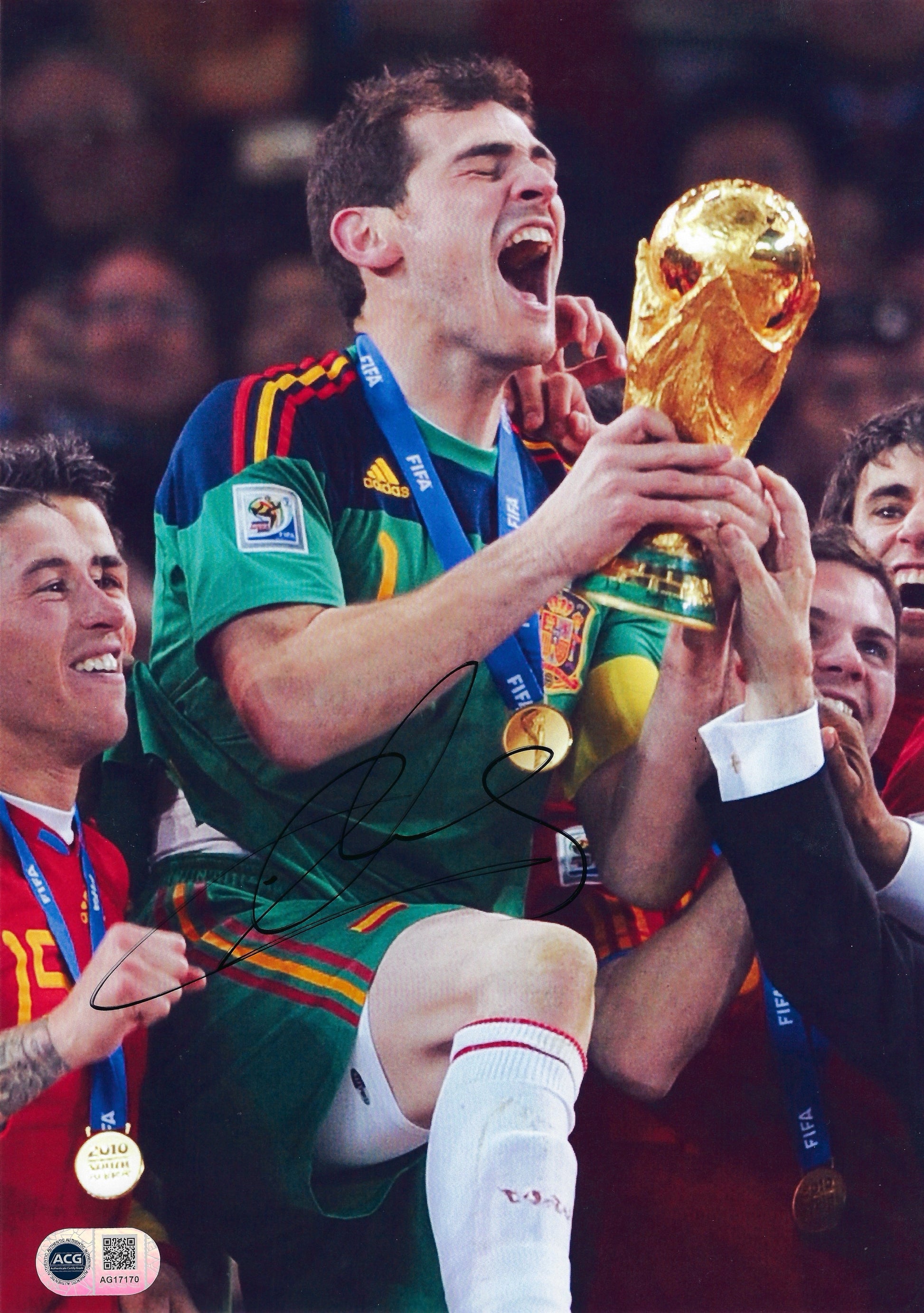 IKER CASILLAS SIGNED SPAIN 2010 WORLD CUP WINNERS 12X8 PHOTO (ACG CERT AG17170)-1