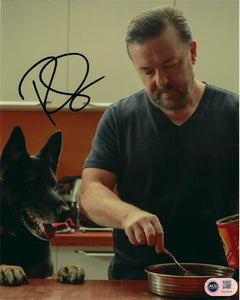 RICKY GERVAIS SIGNED AFTER LIFE 10x8 PHOTOGRAPH (ACG CERT AG18816)-1