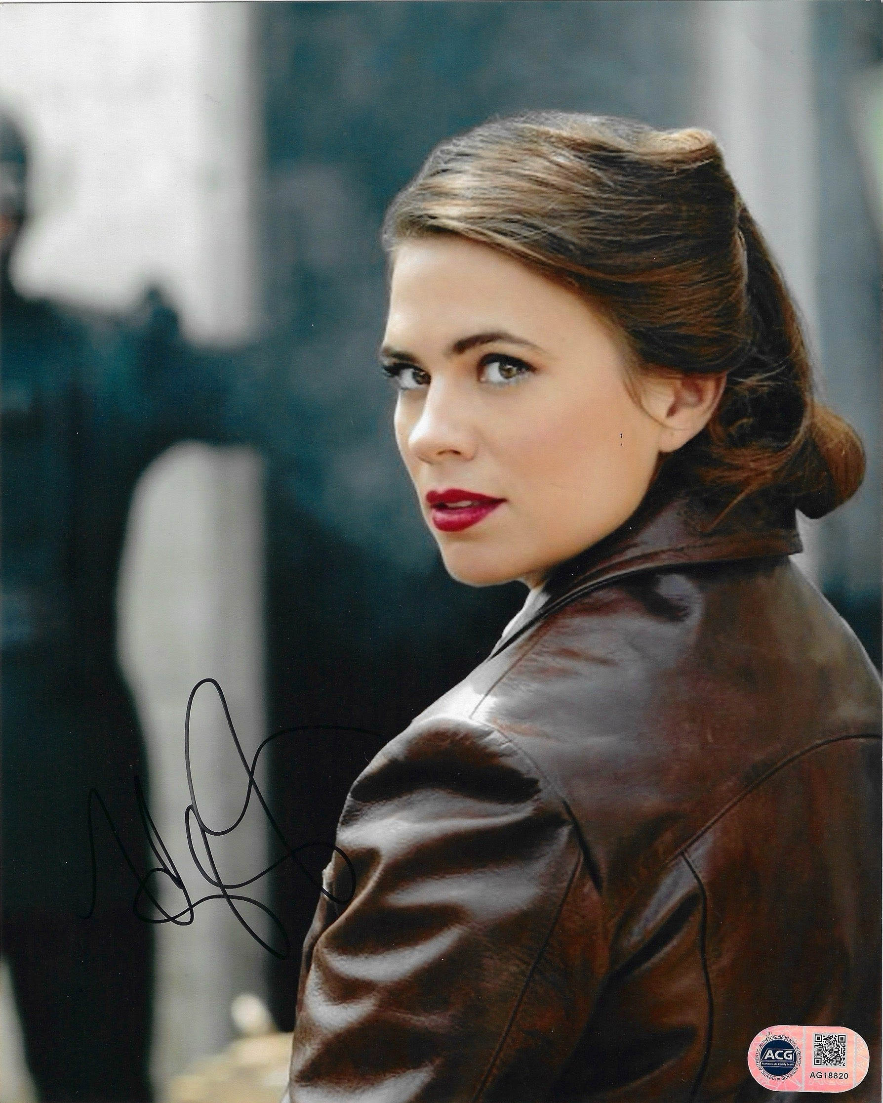 HAYLEY ATWELL CAPTAIN AMERICA SIGNED 10x8 PHOTO (ACG CERT AG18820)-1