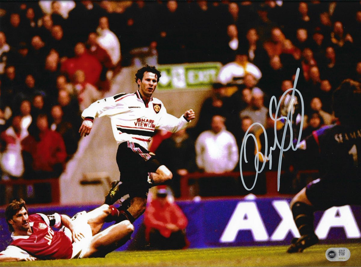 RYAN GIGGS SIGNED MANCHESTER UNITED ARSENAL GOAL 16x12 PHOTO (ACG CERT AG180172)-1