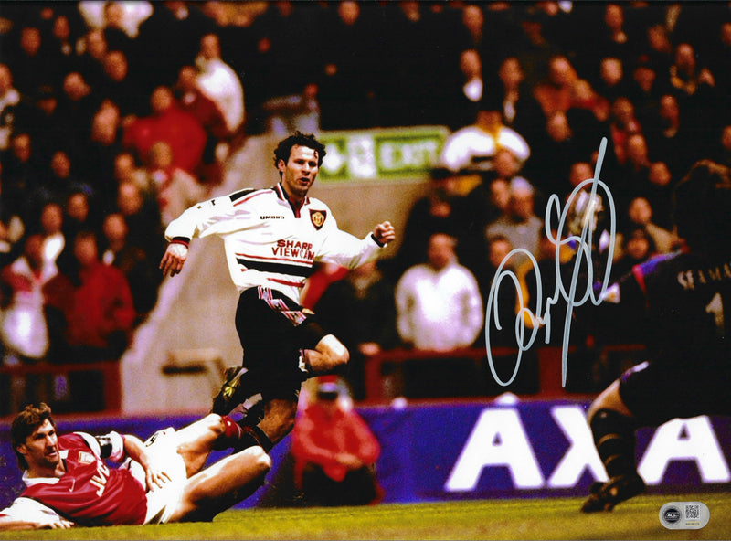 RYAN GIGGS SIGNED MANCHESTER UNITED ARSENAL GOAL 16x12 PHOTO (ACG CERT AG180172)-1