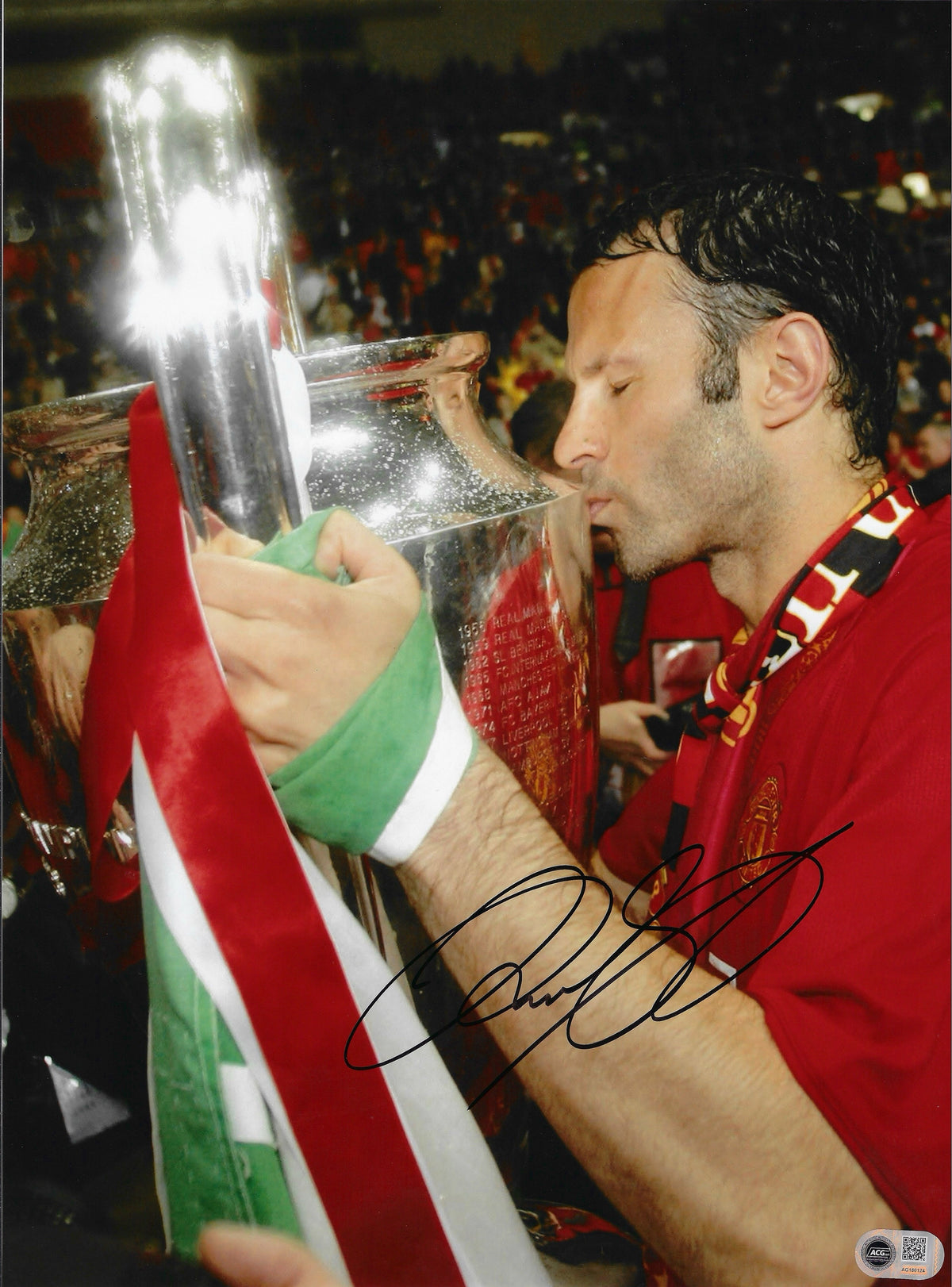 RYAN GIGGS SIGNED MANCHESTER UNITED UCL TROPHY 16x12 PHOTO (ACG CERT AG180124)-1