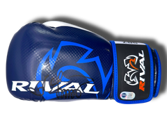 OLEKSANDR USYK SIGNED RIVAL BLUE BOXING GLOVE UNDISPUTED CHAMP (ACG CERT AG17003)-1