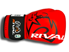 OLEKSANDR USYK SIGNED RIVAL RED BOXING GLOVE UNDISPUTED CHAMP (ACG CERT AG16999)-1